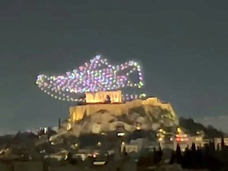 Drone show της Adidas πάνω από την Ακρόπολη