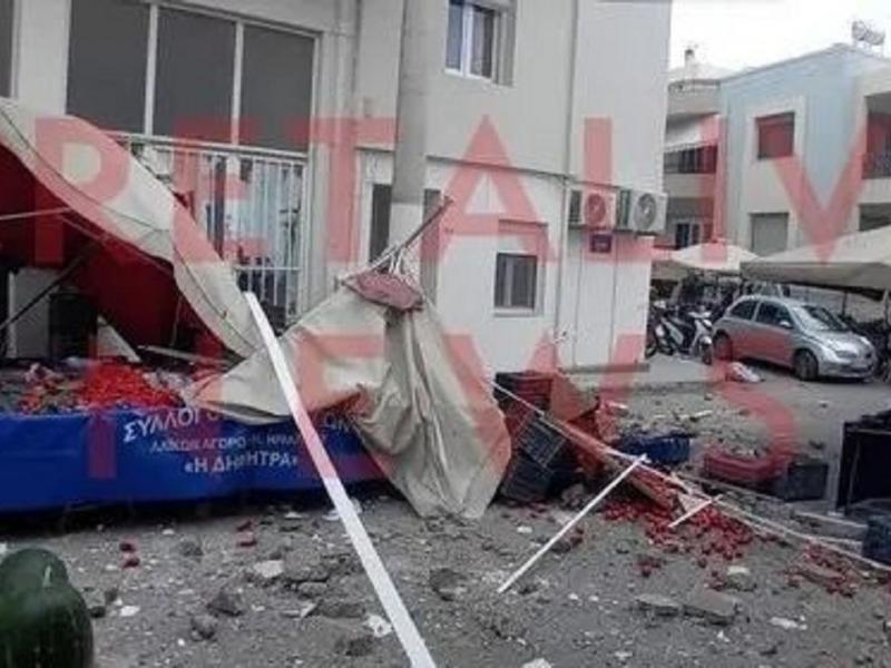 Κατέρρευσε μπαλκόνι πάνω σε πάγκο λαϊκής