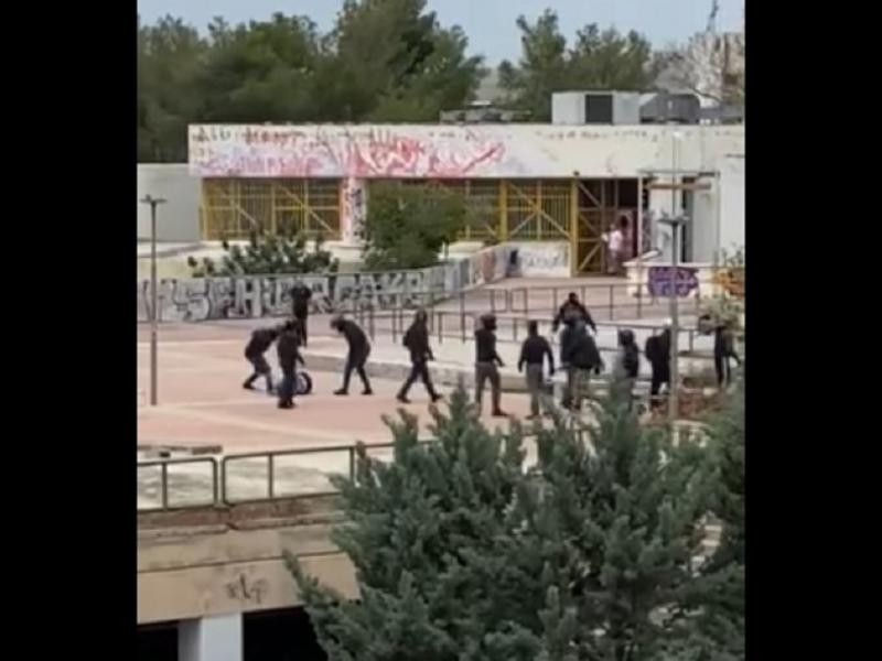 Επίθεση κρανοφόρων στην Πολυτεχνειούπολη