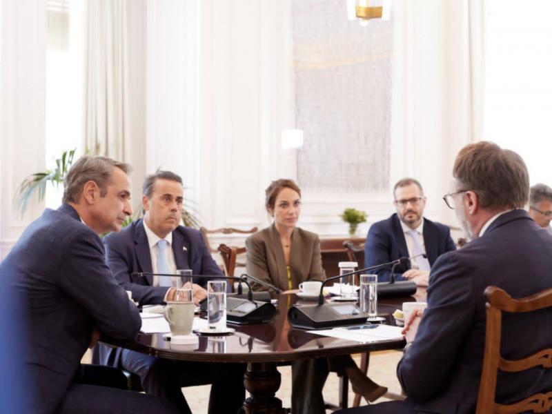 Συνάντηση Δόμνας Μιχαηλίδου με τον Κυριάκο Μητσοτάκη