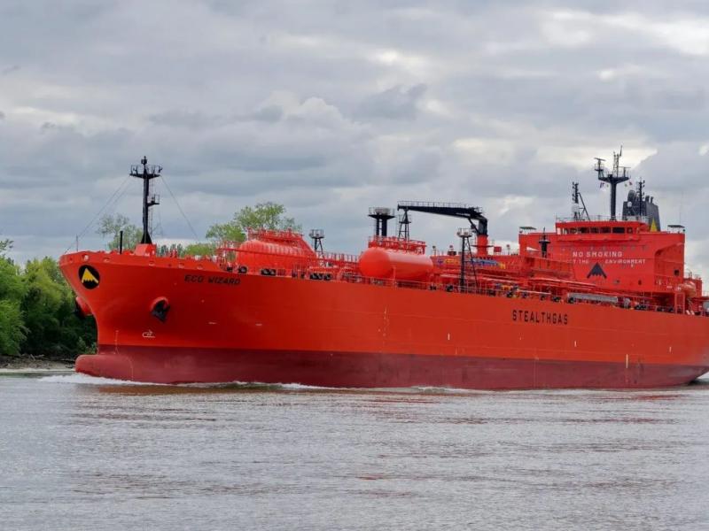 Έκρηξη σε ελληνόκτητο τάνκερ