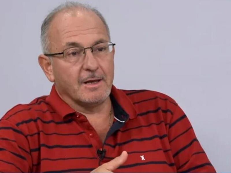 Πάνος Παπανικολάου