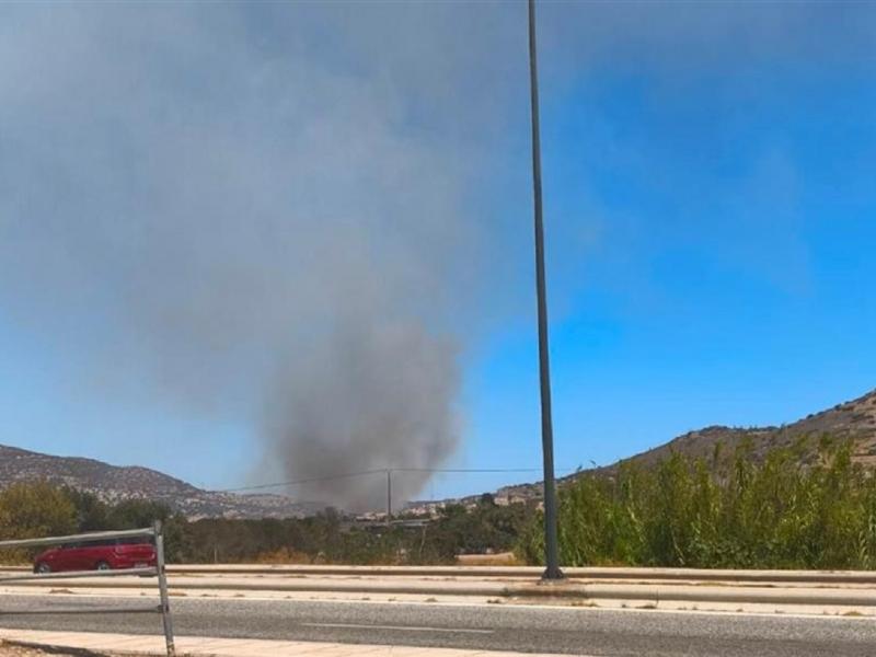 Φωτιά στο Λαύριο