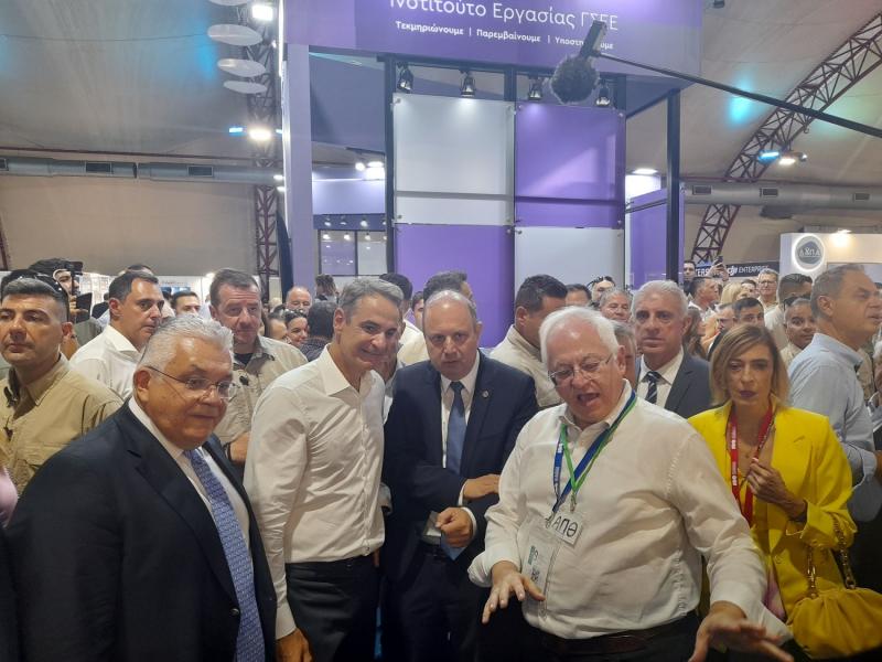 Κυριάκος Μητσοτάκης στο περίπτερο του ΑΠΘ στη ΔΕΘ