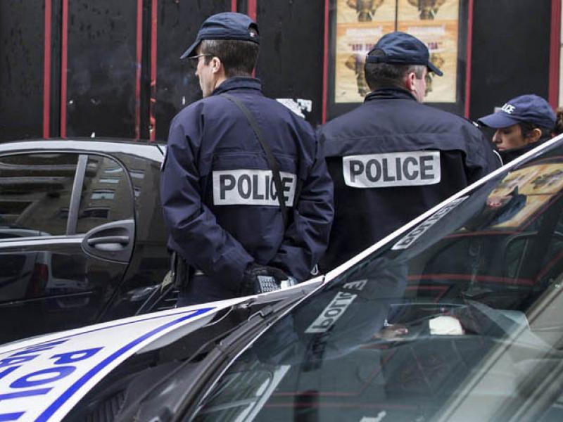 24-91751police-france800-454.jpg