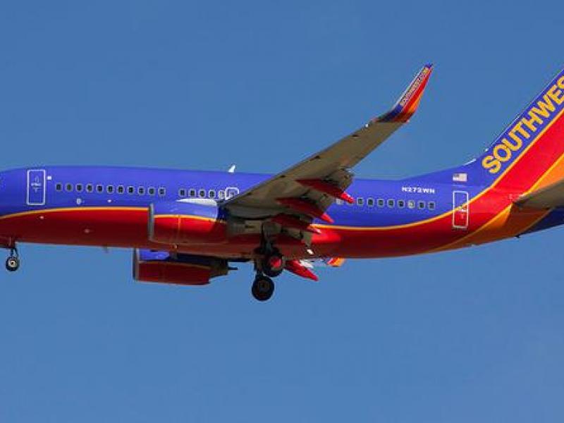 airline-southwest-airlines-plane-luv-boeing-737_large.jpg
