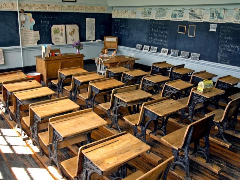bigstock-old-school-classroom-5235439_0.jpg