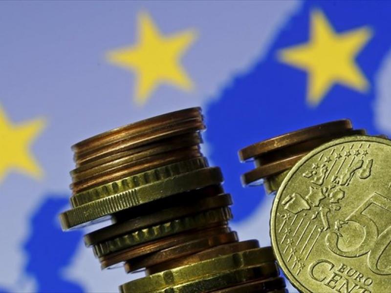 euro-oikonomia-eurozoni-europaiki-enosi.jpg