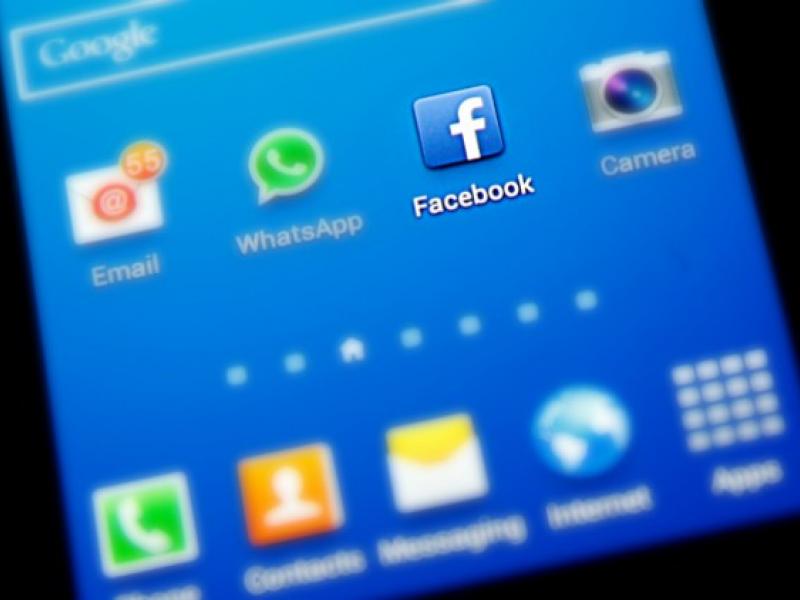 facebook-smartphone.jpg