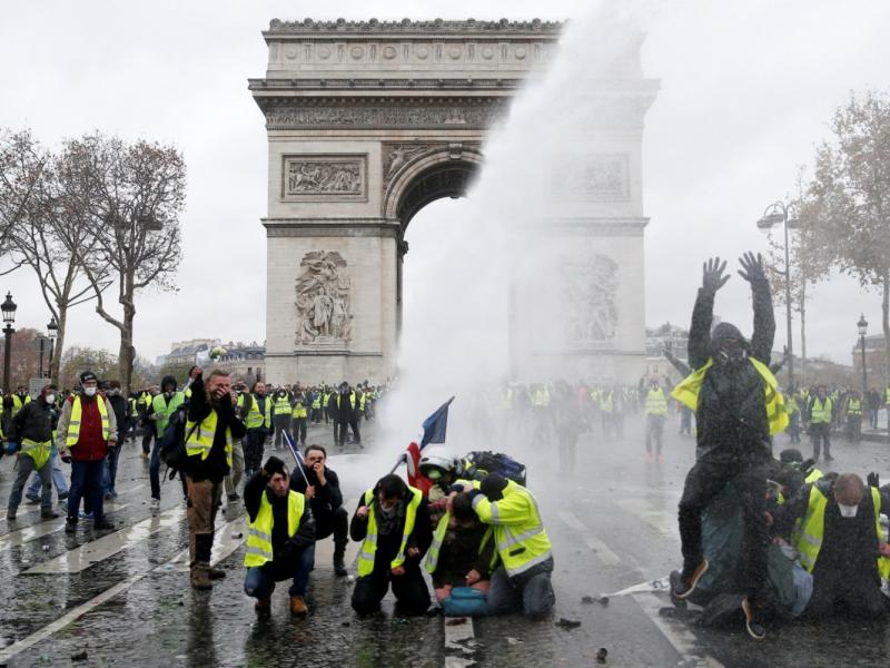 κίτρινα γιλέκα