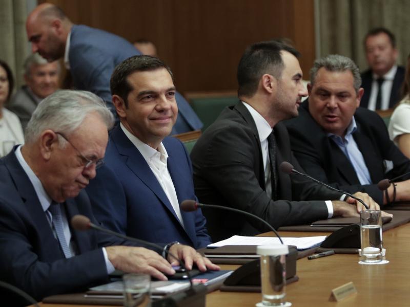 υπουργικο 2