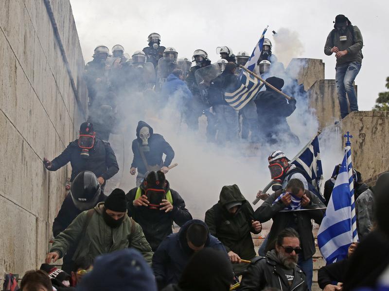 επεισοδια ακροδεξιοι βουλη