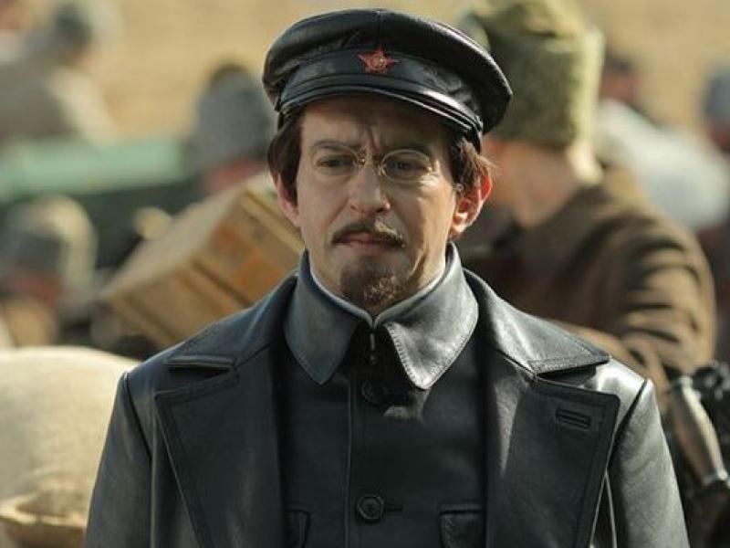 Στιγμιότυπο από τη σειρά «Τρότσκι»