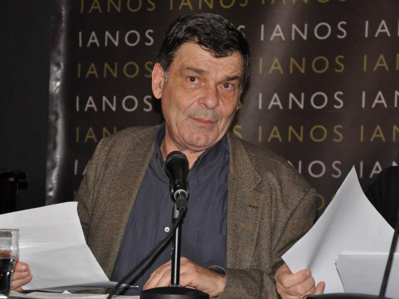 Δημήτρης Πλουμπίδης