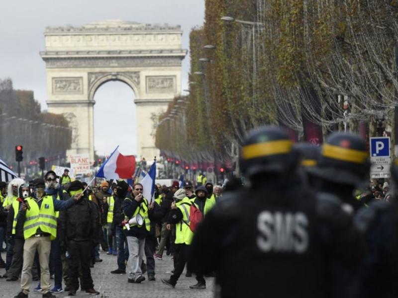 κίτρινα-γιλέκα