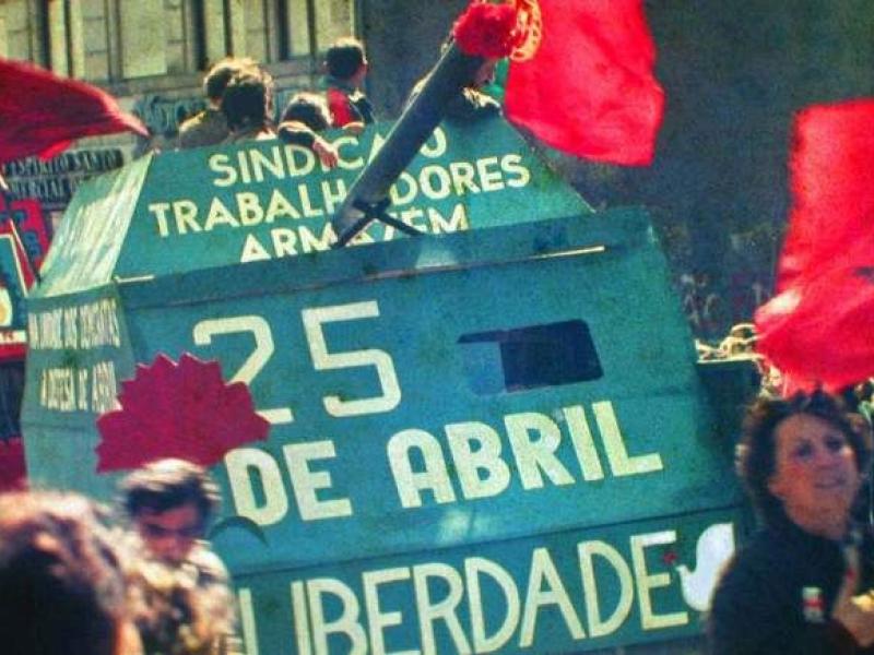 Επανάσταση των Γαρυφάλλων