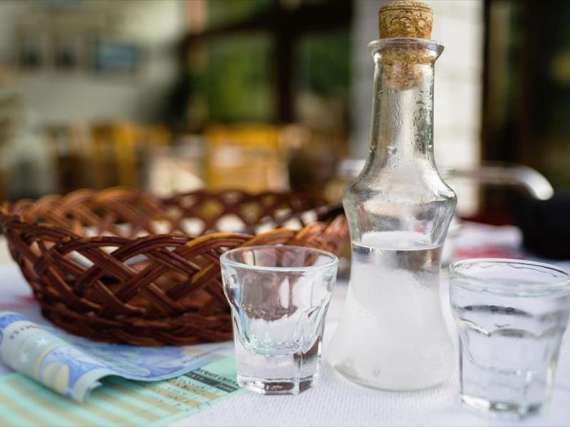 tsipouro.jpg