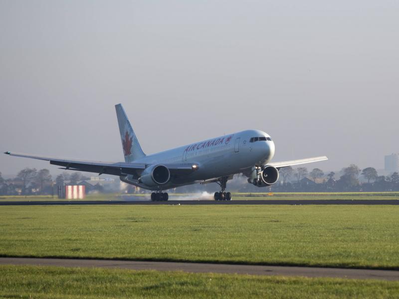 boeing 767 air canada.jpg