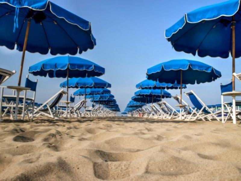viareggio-and-its-beach-picture-id922351394.jpg