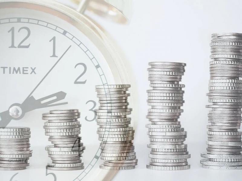 Οφειλές στην εφορία: Τι πρέπει να πληρωθεί έως αύριο