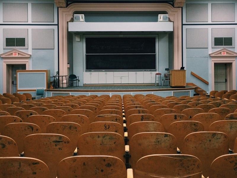 classroom-university_empty_phd_didaktores.jpg