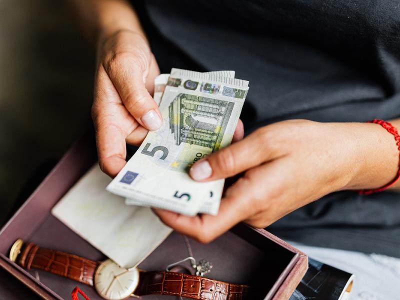 ΟΠΕΚΑ: Πότε πληρώνονται τα κοινωνικά επιδόματα του Μαρτίου