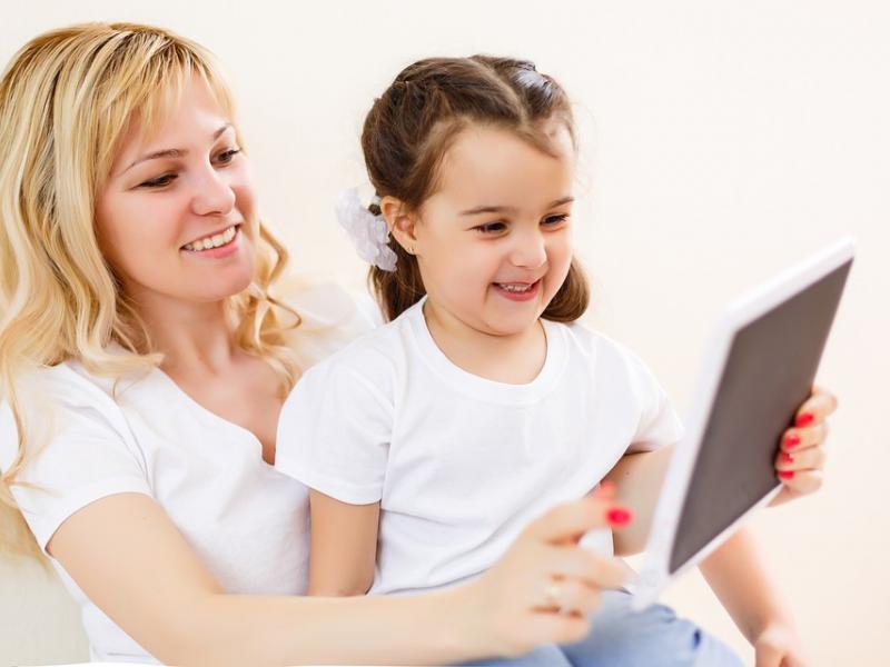 Επίδομα παιδιού: Άνοιξε εκ νέου σήμερα η πλατφόρμα του ΟΠΕΚΑ