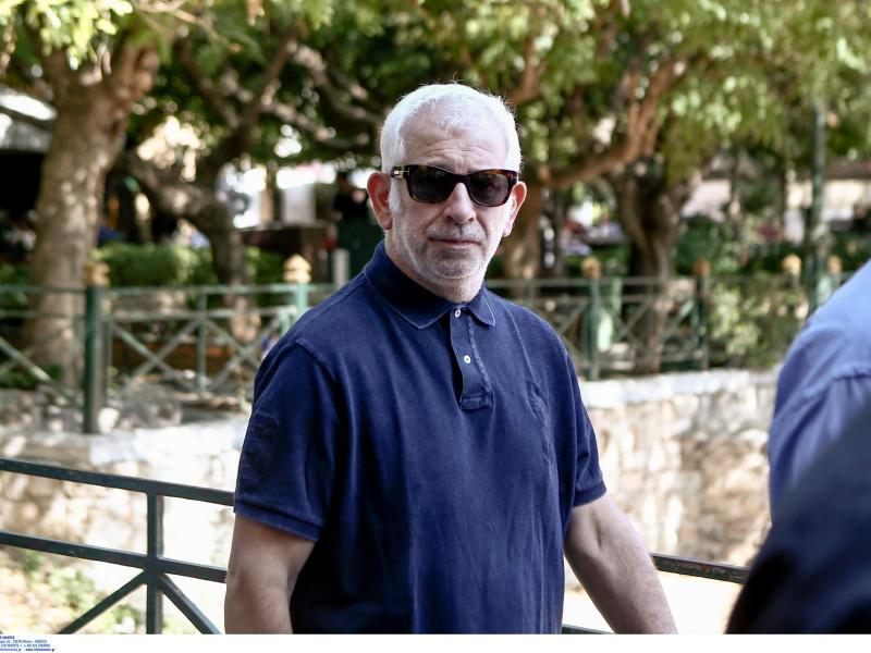 Πέτρος Φιλιππίδης