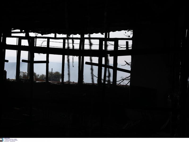 Φωτιά στα Βίλια - καταστροφές