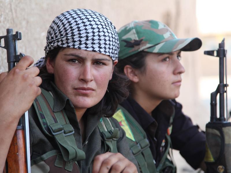 kurdish-women-fighters1.jpg