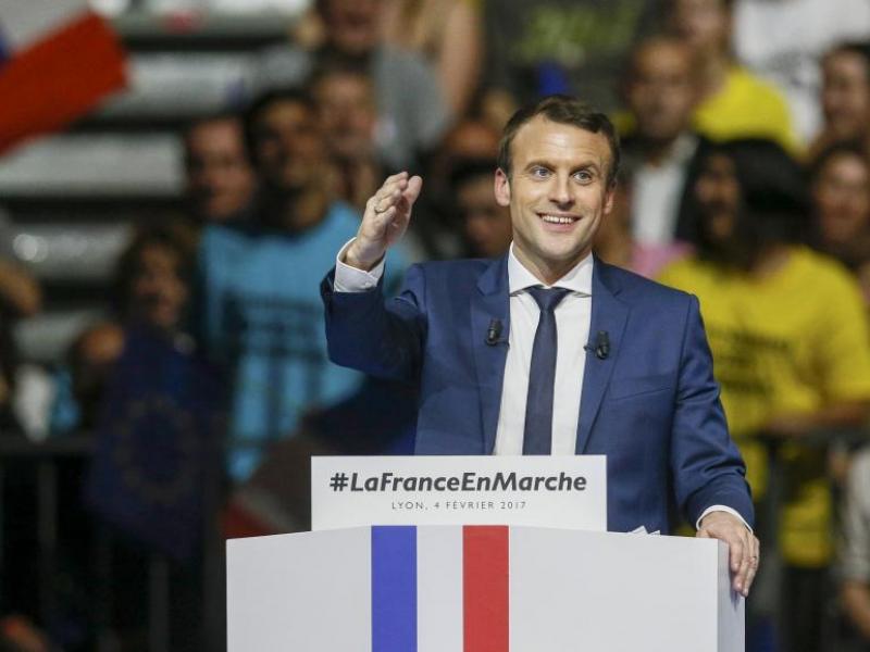 macron_4.jpg