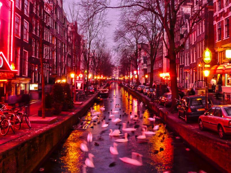 red_light_district_amsterdam.jpg