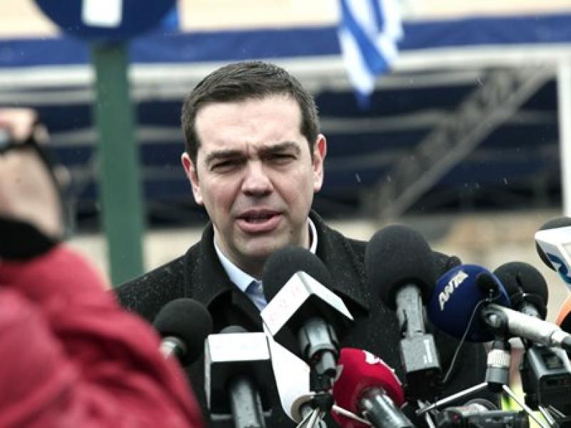 sta_psara_o_tsipras_gia_tin_epeteio_tis_25is_martioy.jpg