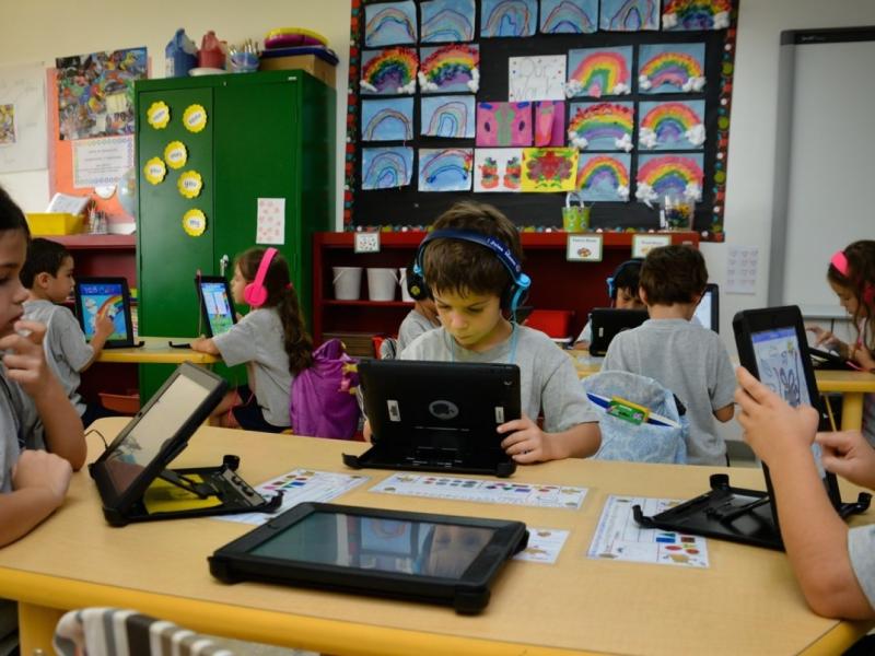 t-ipads-tech-met-international-school-technology-4_0.jpg