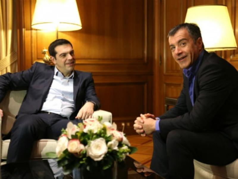 theodorakis-tsipras_0.jpg