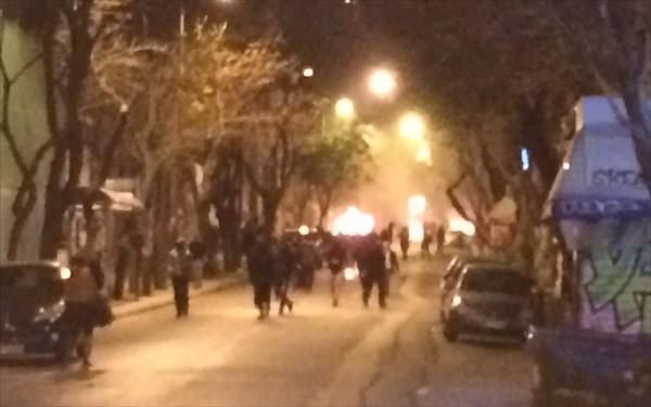 Στουρνάρη Πολυτεχνείο, σύγκρουση αναρχικών με ΜΑΤ